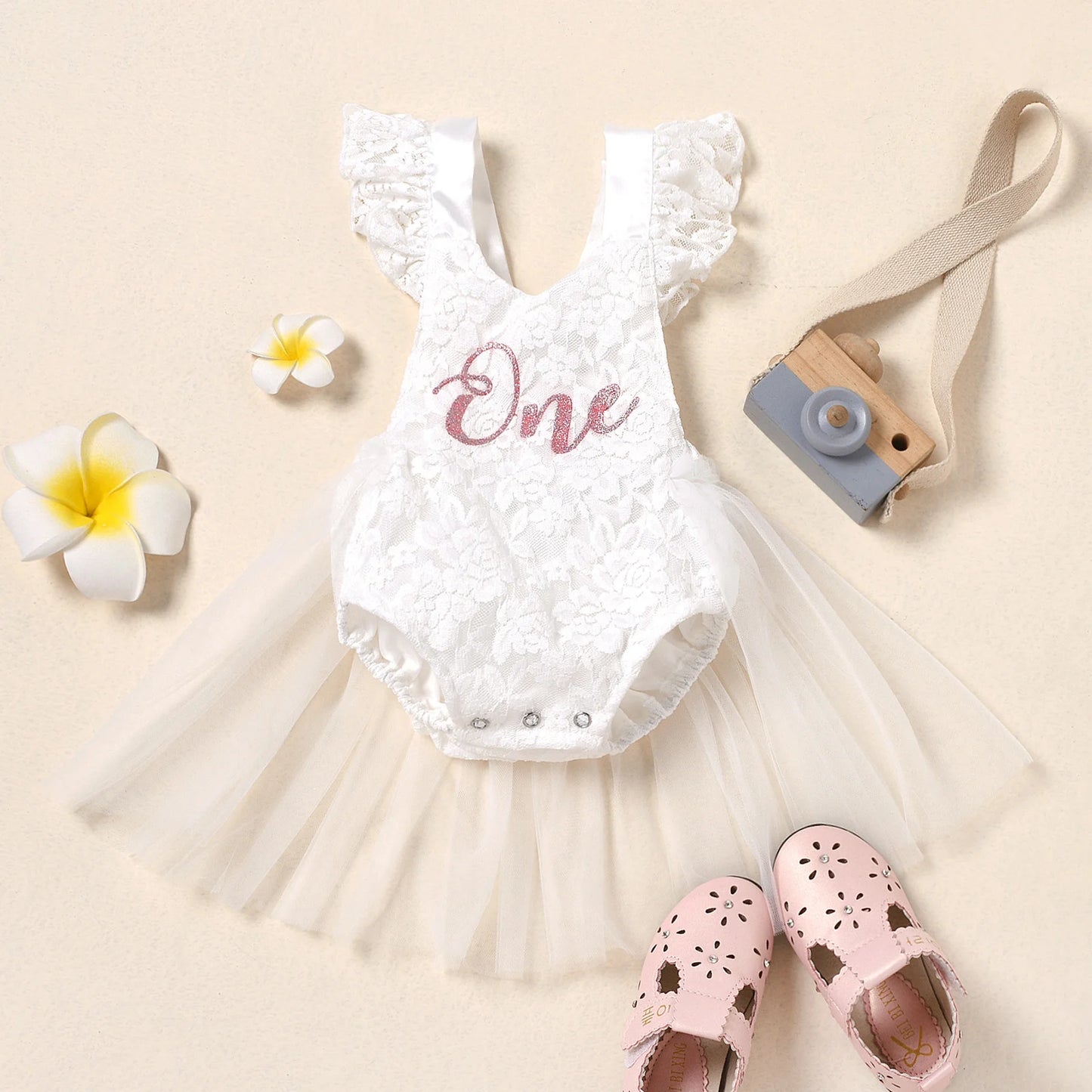 Vestido mameluco de cumpleaños para niñas pequeñas con costuras de malla, monos de encaje florales con estampado de una letra, disfraz de princesa de verano