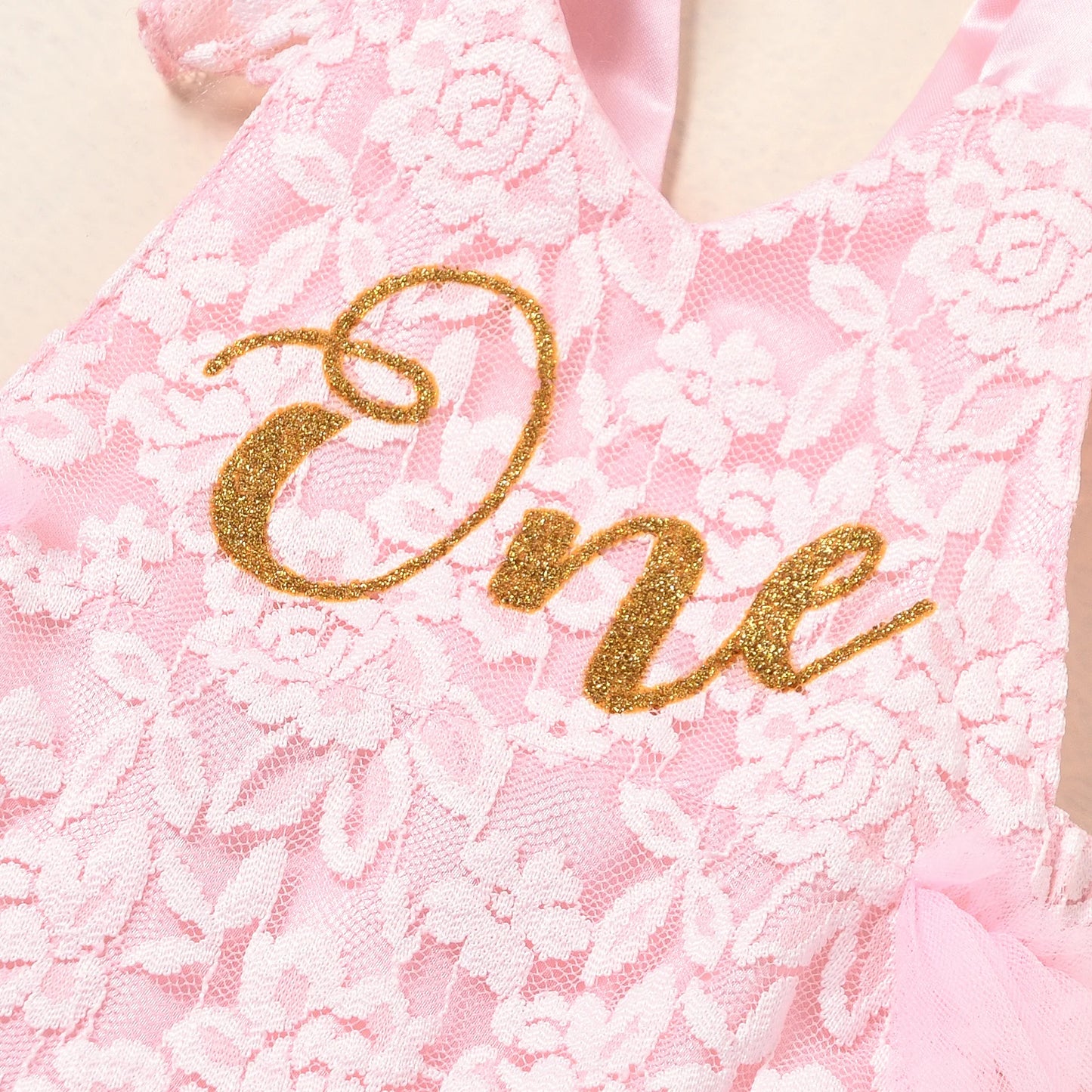 Vestido mameluco de cumpleaños para niñas pequeñas con costuras de malla, monos de encaje florales con estampado de una letra, disfraz de princesa de verano