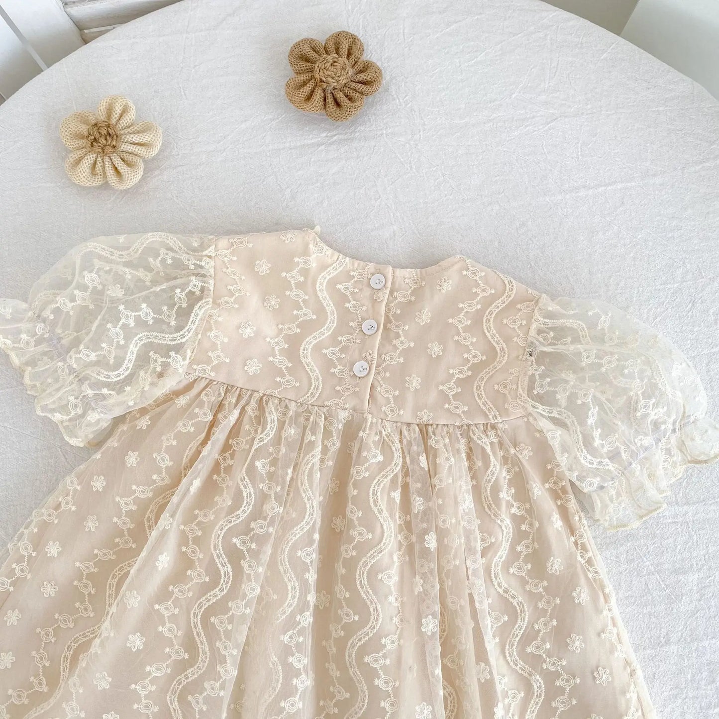 Nuevo vestido de hermanas para niñas pequeñas, vestidos de princesa de encaje, traje de verano para niñas, ropa infantil de algodón para hermanas gemelas
