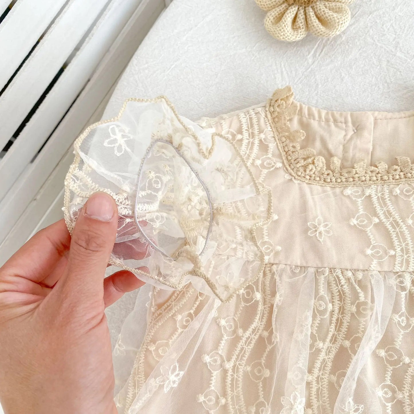 Nuevo vestido de hermanas para niñas pequeñas, vestidos de princesa de encaje, traje de verano para niñas, ropa infantil de algodón para hermanas gemelas