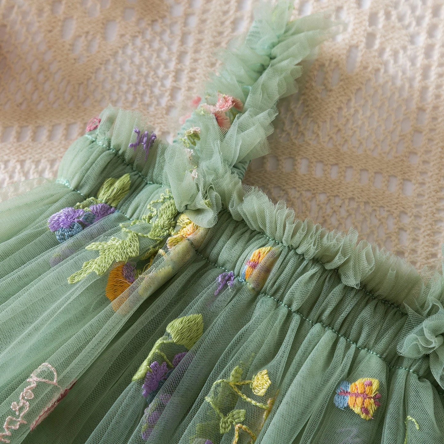 Vestido de verano para niñas pequeñas, tutú de malla hinchado, vestido con tirantes y bordado Floral de princesa, ropa de fiesta de cumpleaños para niñas pequeñas