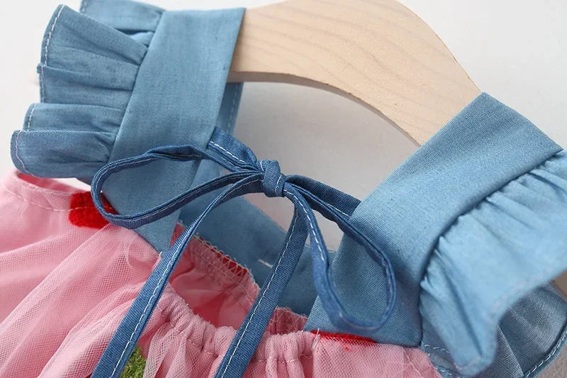 (0-3 años) novedad de verano, vestido para niñas, vestido pequeño con manga voladora y lazo para niños, vestido de princesa fresco con fresas bordadas
