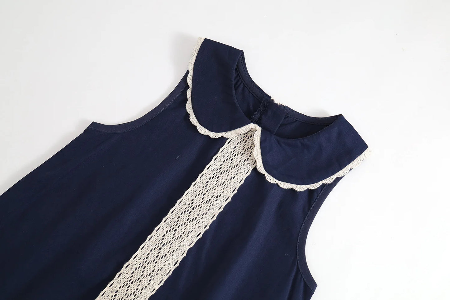 Vestido de retazos de encaje para niños verano 2025 nueva falda de chaleco sin mangas de encaje de estilo Retro para niñas