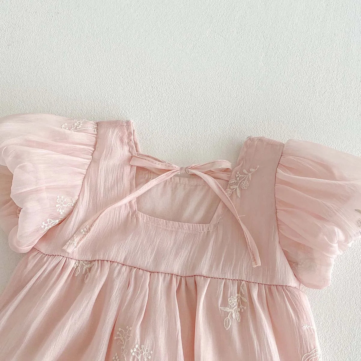Nuevo mono de verano para niña, bonito mono de algodón bordado con manga de burbuja, ropa cómoda para niños adecuada para 0-2 años