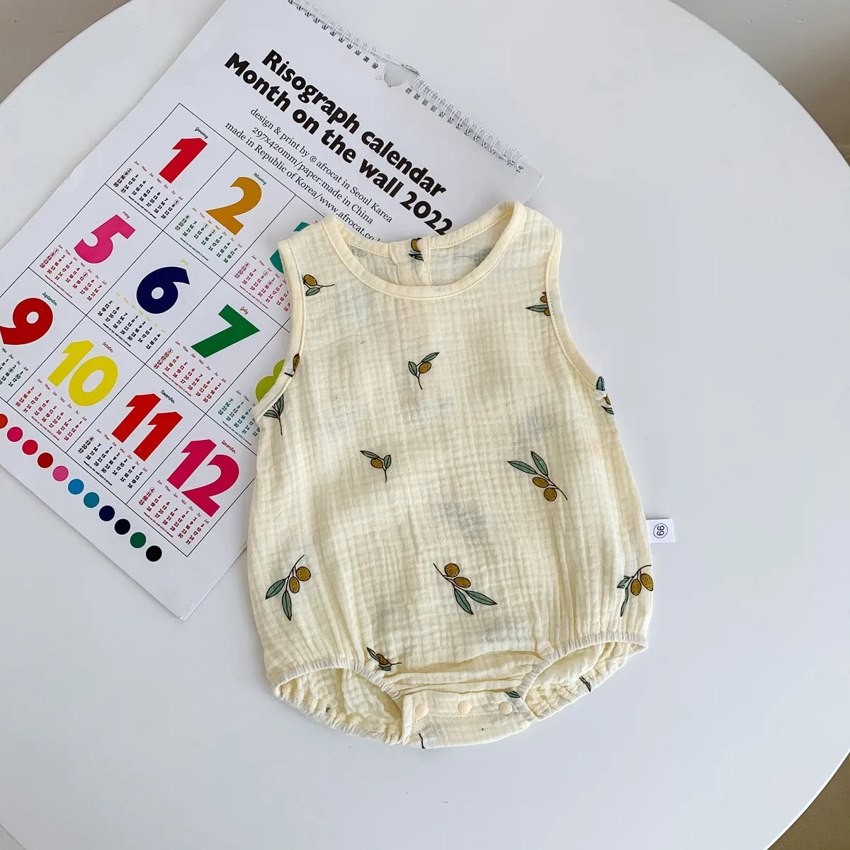 2023 nuevo en verano, trajes de algodón de tela arrugada para bebés recién nacidos, monos informales para niños, monos para niños pequeños