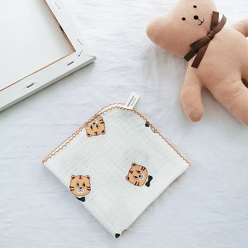 Toalla de algodón para la cara del bebé, artículos para bebé recién nacido, Baberos de muselina de 4 capas para bebé, pañuelo, toalla suave para Saliva, paños triangulares para alimentación y eructar