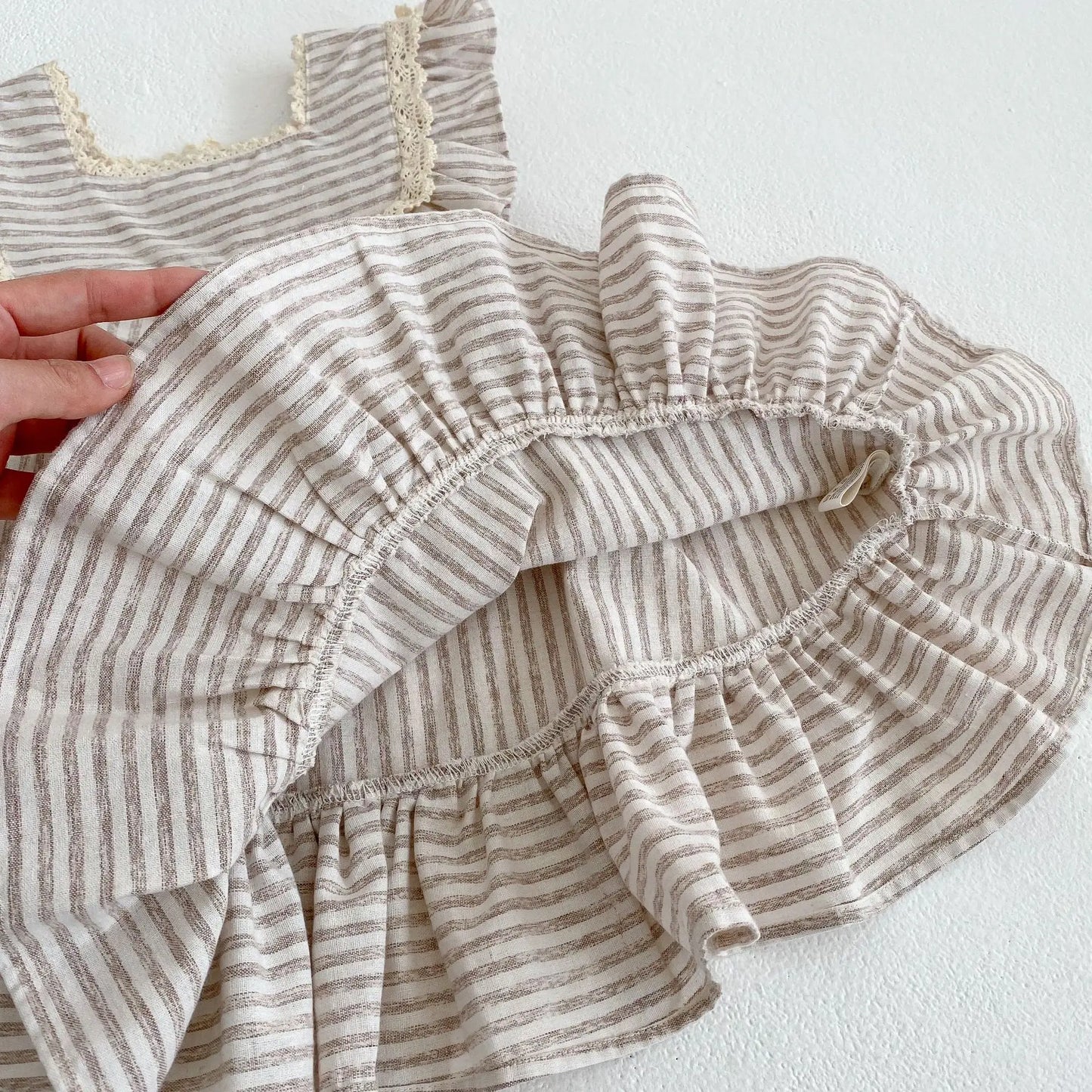 Ropa de moda para niñas de 0 a 6 años, vestido de encaje a rayas, novedad de verano, pelele para niñas, traje a juego para hermanas, vestidos de princesa