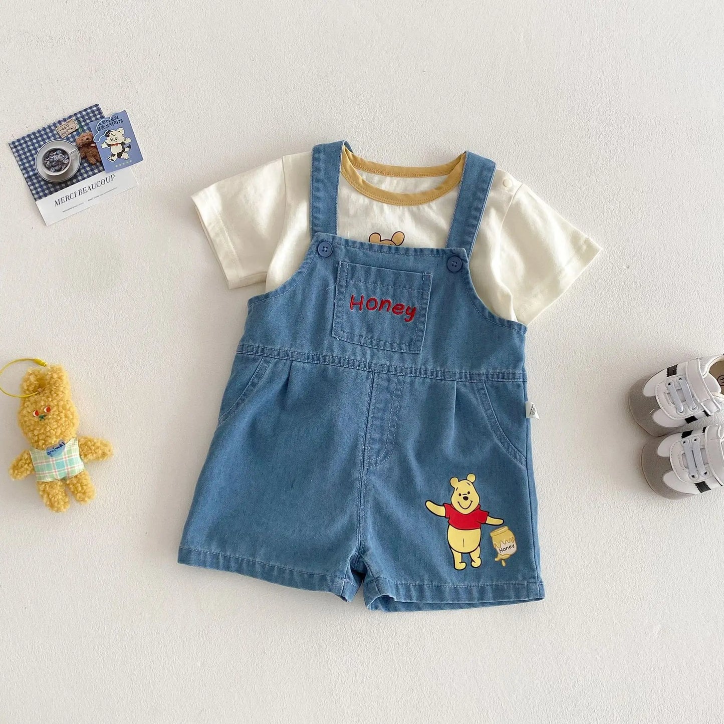 Camiseta de dibujos animados para bebé 2025, nuevo estilo de verano, camisa básica de Color contrastante a la moda para niño de 0 a 5 años, Top de oso para bebé a la moda