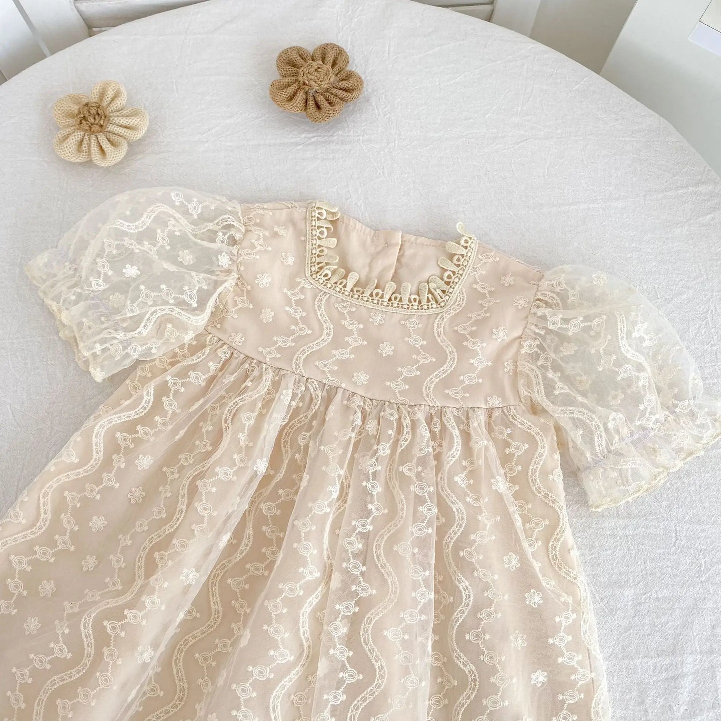 Nuevo vestido de hermanas para niñas pequeñas, vestidos de princesa de encaje, traje de verano para niñas, ropa infantil de algodón para hermanas gemelas