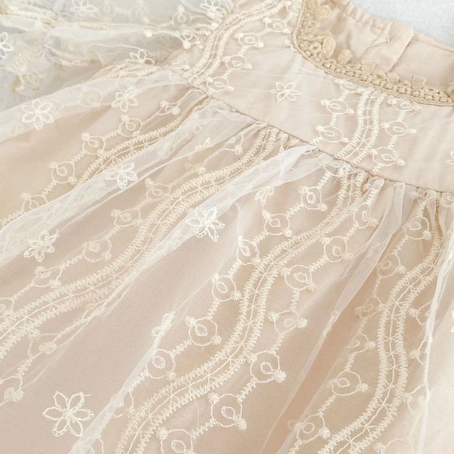 Nuevo vestido de hermanas para niñas pequeñas, vestidos de princesa de encaje, traje de verano para niñas, ropa infantil de algodón para hermanas gemelas