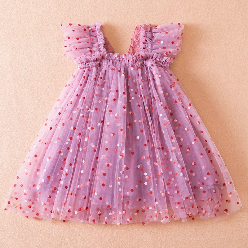 Vestido nuevo de verano para niñas, vestidos de princesa de malla con bordado de fresa y lazo de manga voladora, ropa para niñas de 1 a 5 años