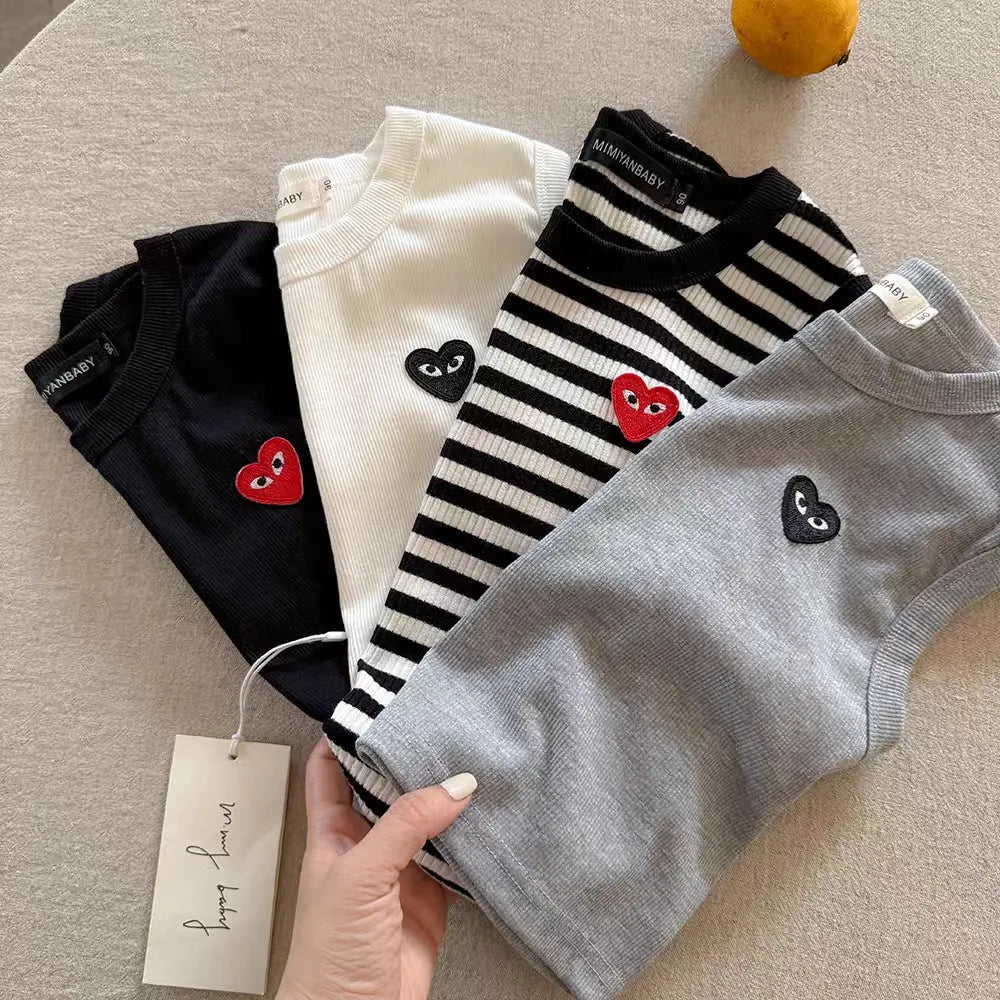 T2667, novedad de verano, chaleco sin mangas para niños, ropa de trabajo a rayas con corazón de amor para bebés, camiseta para niños pequeños de estilo fino