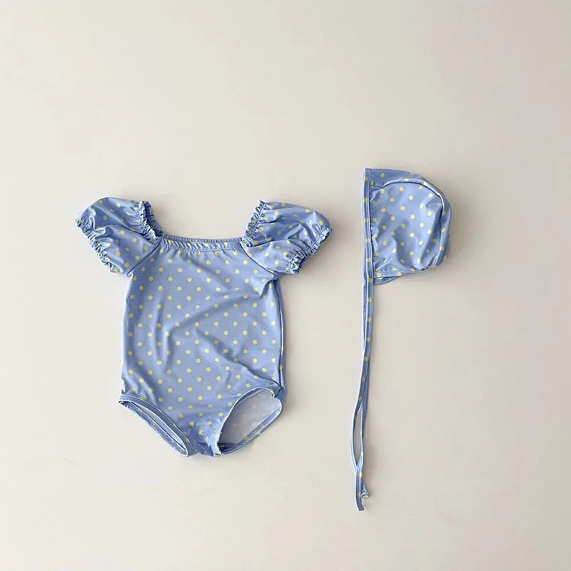 Bañador con gorro de baño para bebé, traje de baño de una pieza con estampado de corazón para niña, ropa de playa para niño pequeño