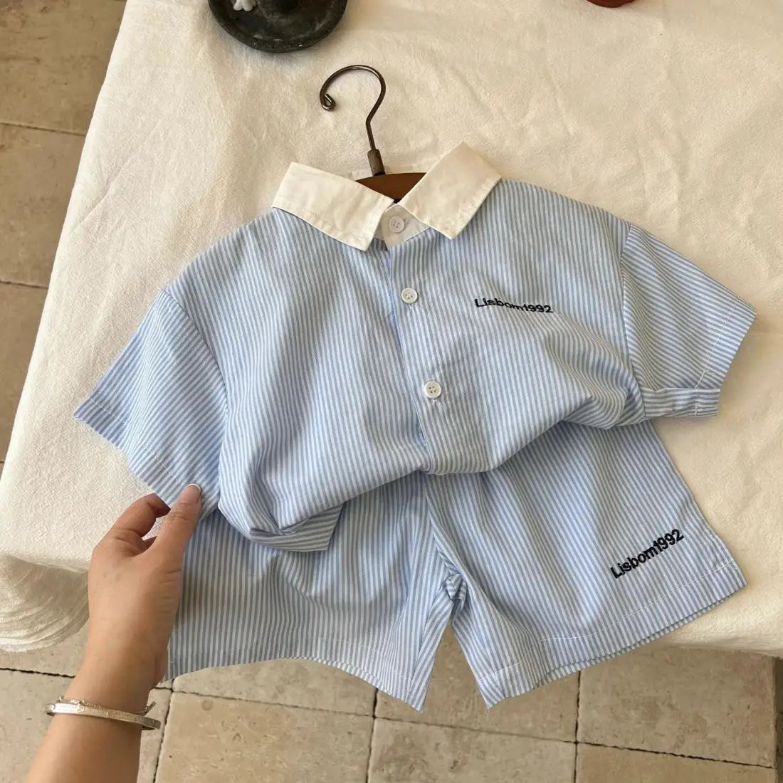 Conjunto de ropa de verano para niños y niñas, Top de manga corta informal, pantalones cortos, trajes de bebé para dos niños