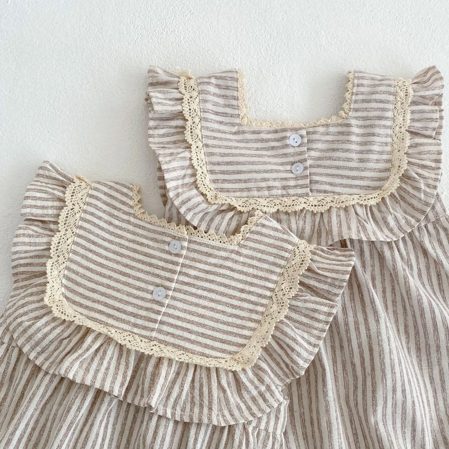 Ropa de moda para niñas de 0 a 6 años, vestido de encaje a rayas, novedad de verano, pelele para niñas, traje a juego para hermanas, vestidos de princesa