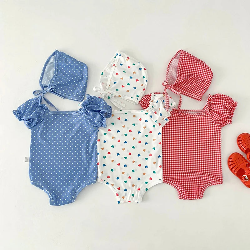Bañador con gorro de baño para bebé, traje de baño de una pieza con estampado de corazón para niña, ropa de playa para niño pequeño