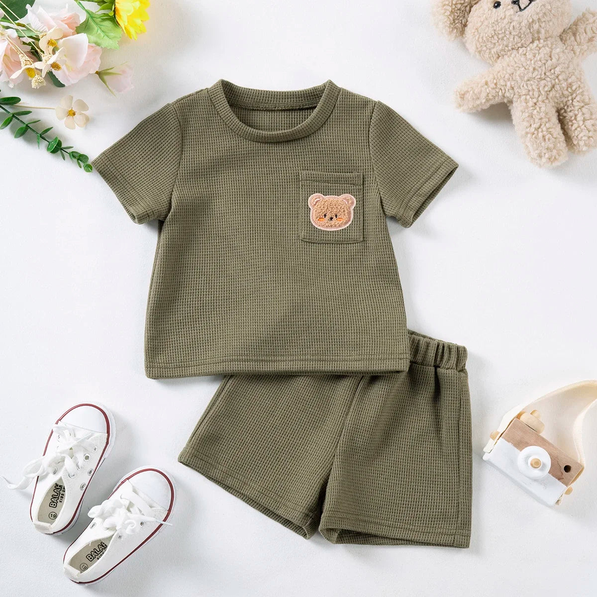 2024 Summer New Kids Suit Toddler Boys Girls Solid Colour Suit Cute Bear Short Sleeve + Breathable Shorts 2pcs Comfortable
