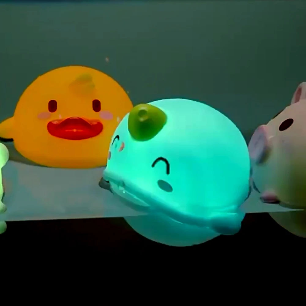 Juguetes con luz LED para bebé, animales bonitos, juguete de baño, agua de natación, flotador de goma suave, pato luminoso de inducción para niños, regalos divertidos