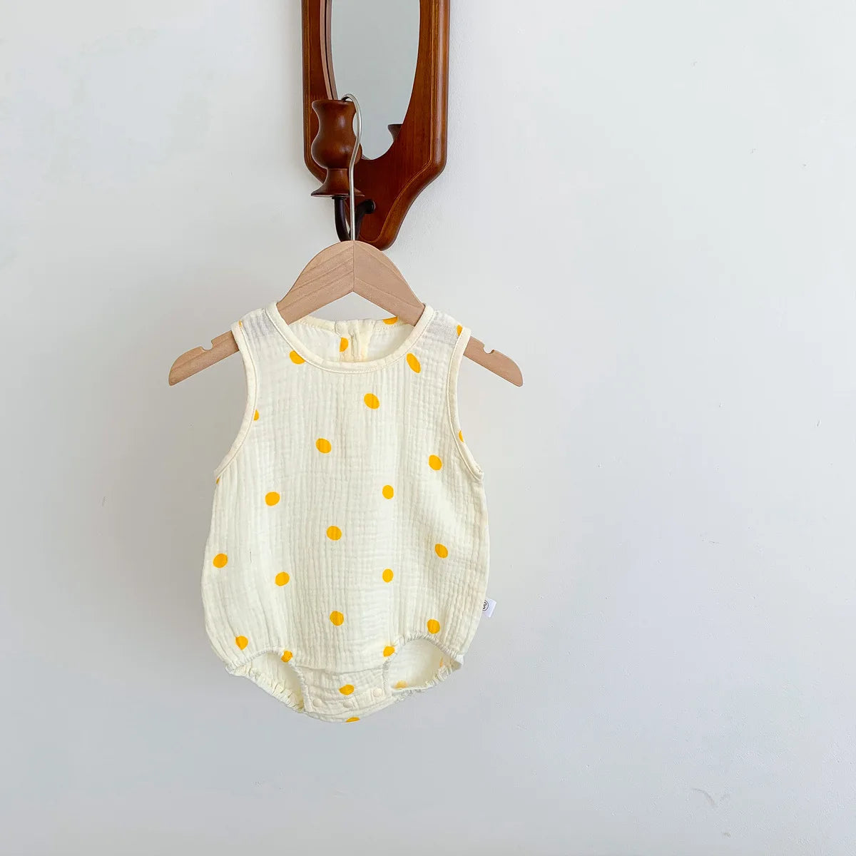 2023 nuevo en verano, trajes de algodón de tela arrugada para bebés recién nacidos, monos informales para niños, monos para niños pequeños