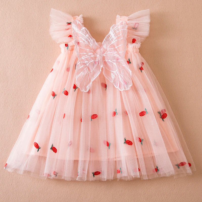 Vestido nuevo de verano para niñas, vestidos de princesa de malla con bordado de fresa y lazo de manga voladora, ropa para niñas de 1 a 5 años