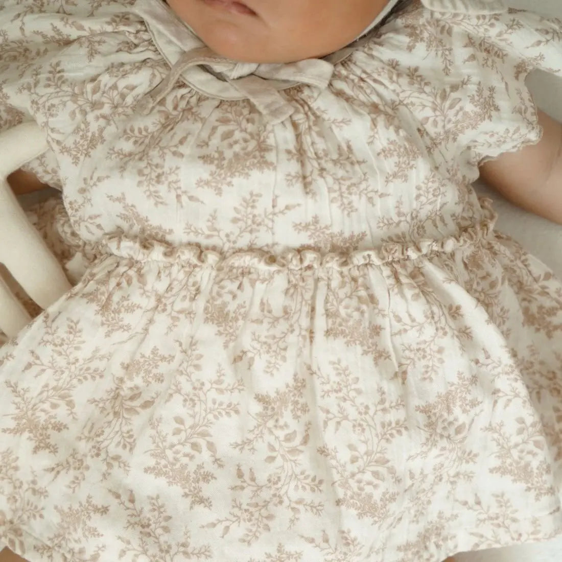 Body Floral para niña, ropa de bebé, novedad de verano, pelele pequeño con mangas voladoras, vestido para recién nacido, mono de una pieza