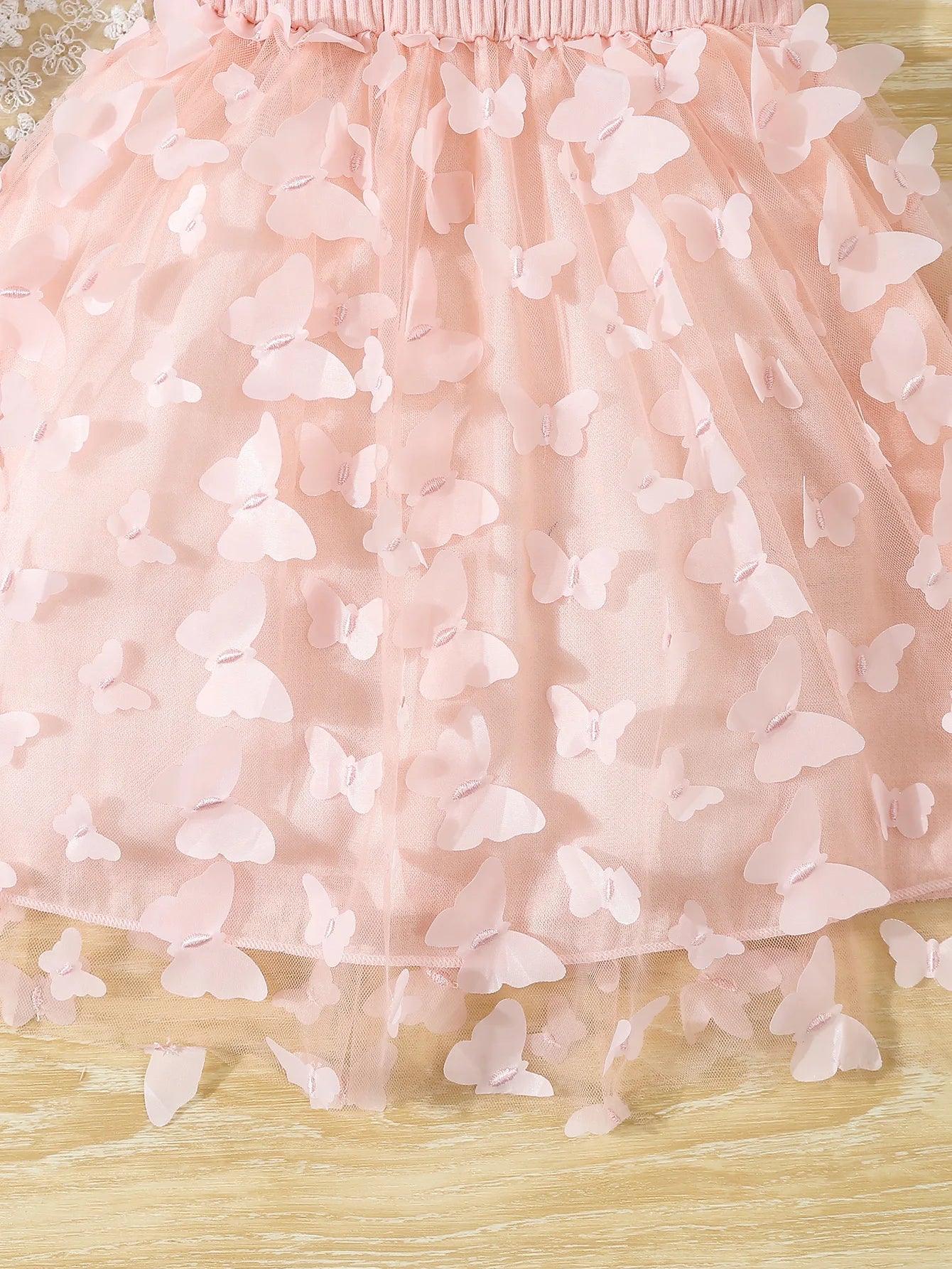 Ropa de verano para niños y niñas, vestido camisola empalmado de malla con decoración de mariposas para bebés, vestido elegante de princesa sin mangas