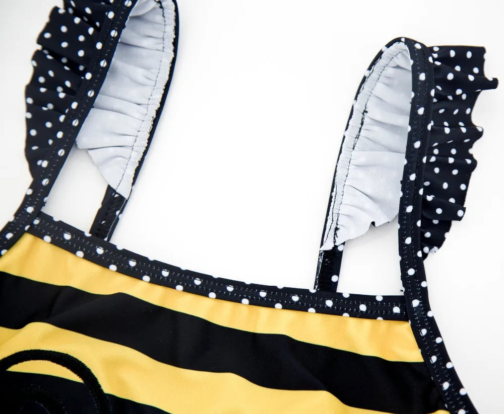 Kavkas 2025, traje de baño de verano para bebé, una pieza 1-8T, Animal de dibujos animados, bonito diseño de abeja, traje de baño elástico para niñas, ropa de playa para bebés