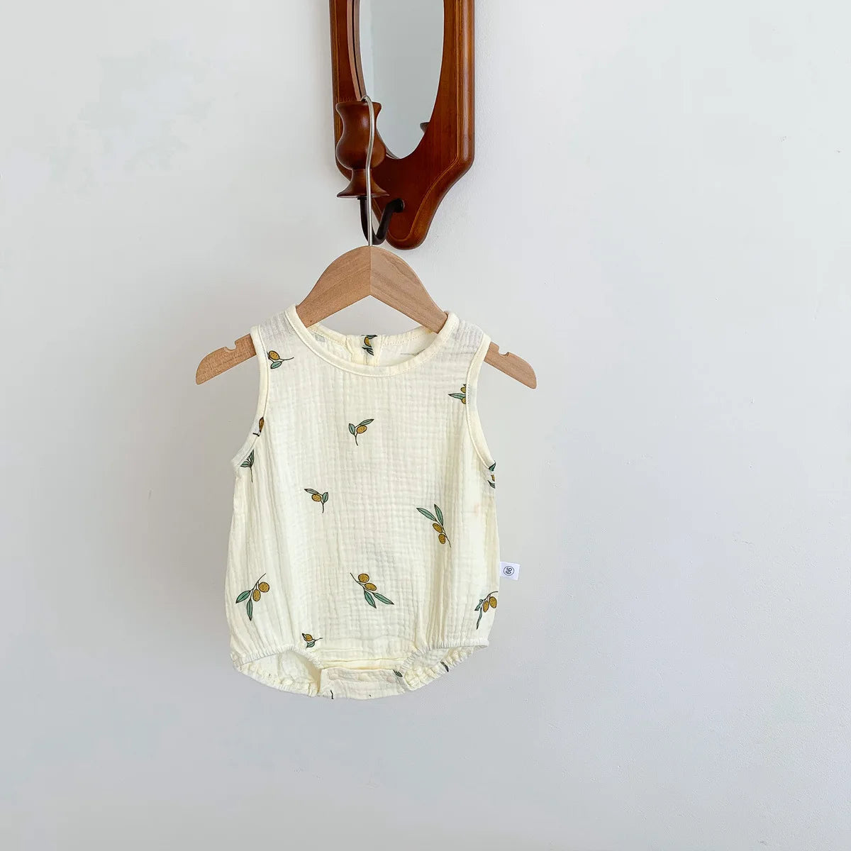 2023 nuevo en verano, trajes de algodón de tela arrugada para bebés recién nacidos, monos informales para niños, monos para niños pequeños