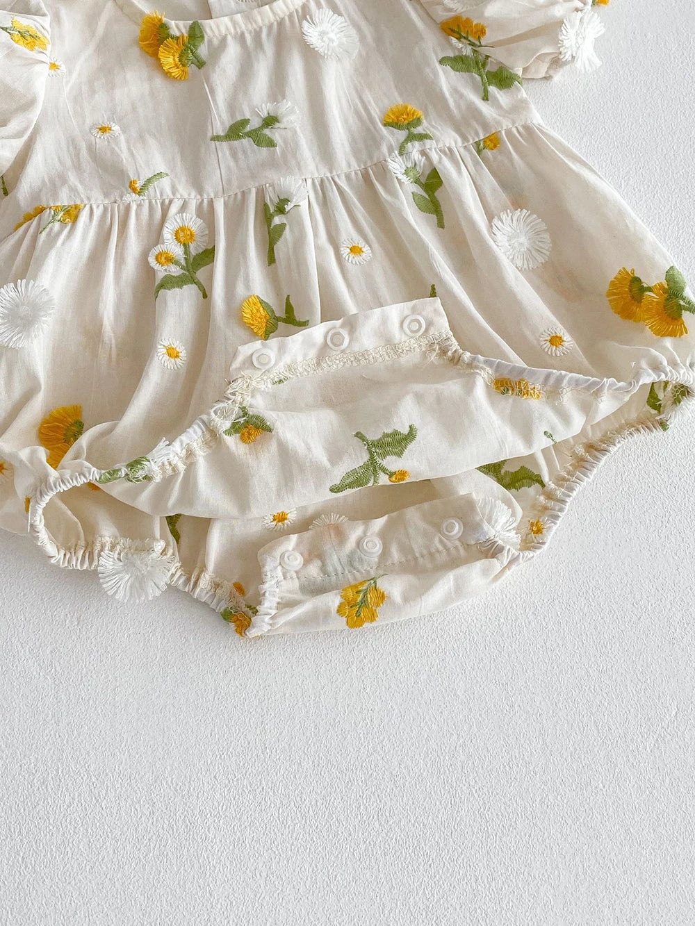 Pastoral niñas bebé bordado Floral mameluco de manga corta girasol mono infantil niño recién nacido ropa de bebé de una pieza