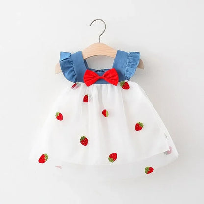 (0-3 años) novedad de verano, vestido para niñas, vestido pequeño con manga voladora y lazo para niños, vestido de princesa fresco con fresas bordadas