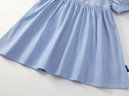 Vestido de Verano 2025 para Niña – Bordado Azul Cielo, Estilo Princesa con Mangas Cortas Abullonadas
