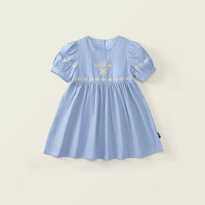 Vestido de Verano 2025 para Niña – Bordado Azul Cielo, Estilo Princesa con Mangas Cortas Abullonadas