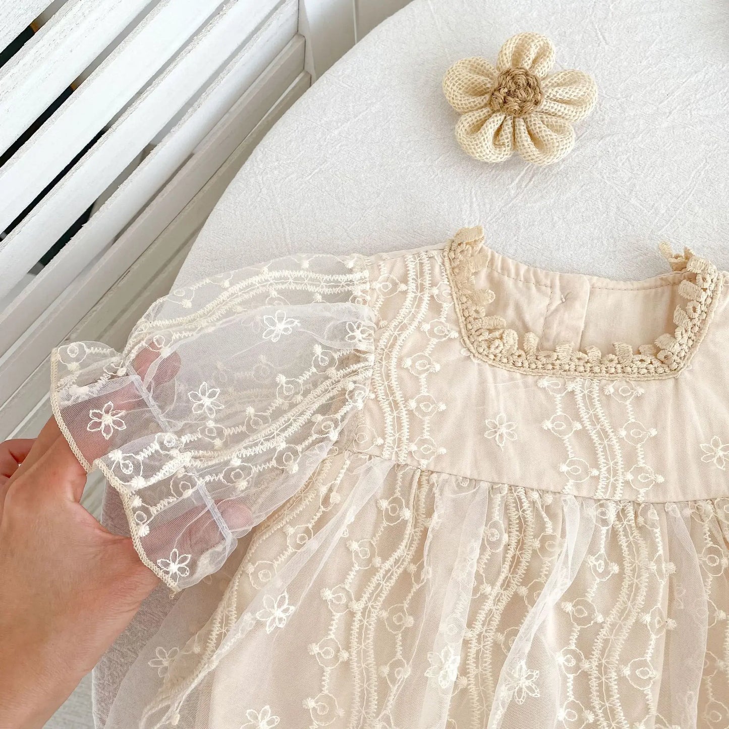 Nuevo vestido de hermanas para niñas pequeñas, vestidos de princesa de encaje, traje de verano para niñas, ropa infantil de algodón para hermanas gemelas