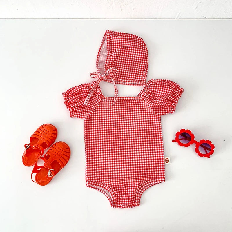 Bañador con gorro de baño para bebé, traje de baño de una pieza con estampado de corazón para niña, ropa de playa para niño pequeño