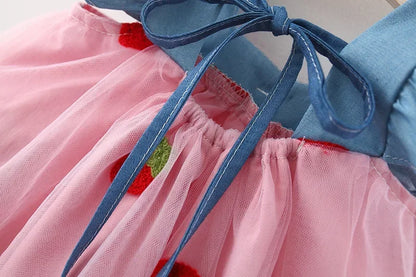 (0-3 años) novedad de verano, vestido para niñas, vestido pequeño con manga voladora y lazo para niños, vestido de princesa fresco con fresas bordadas