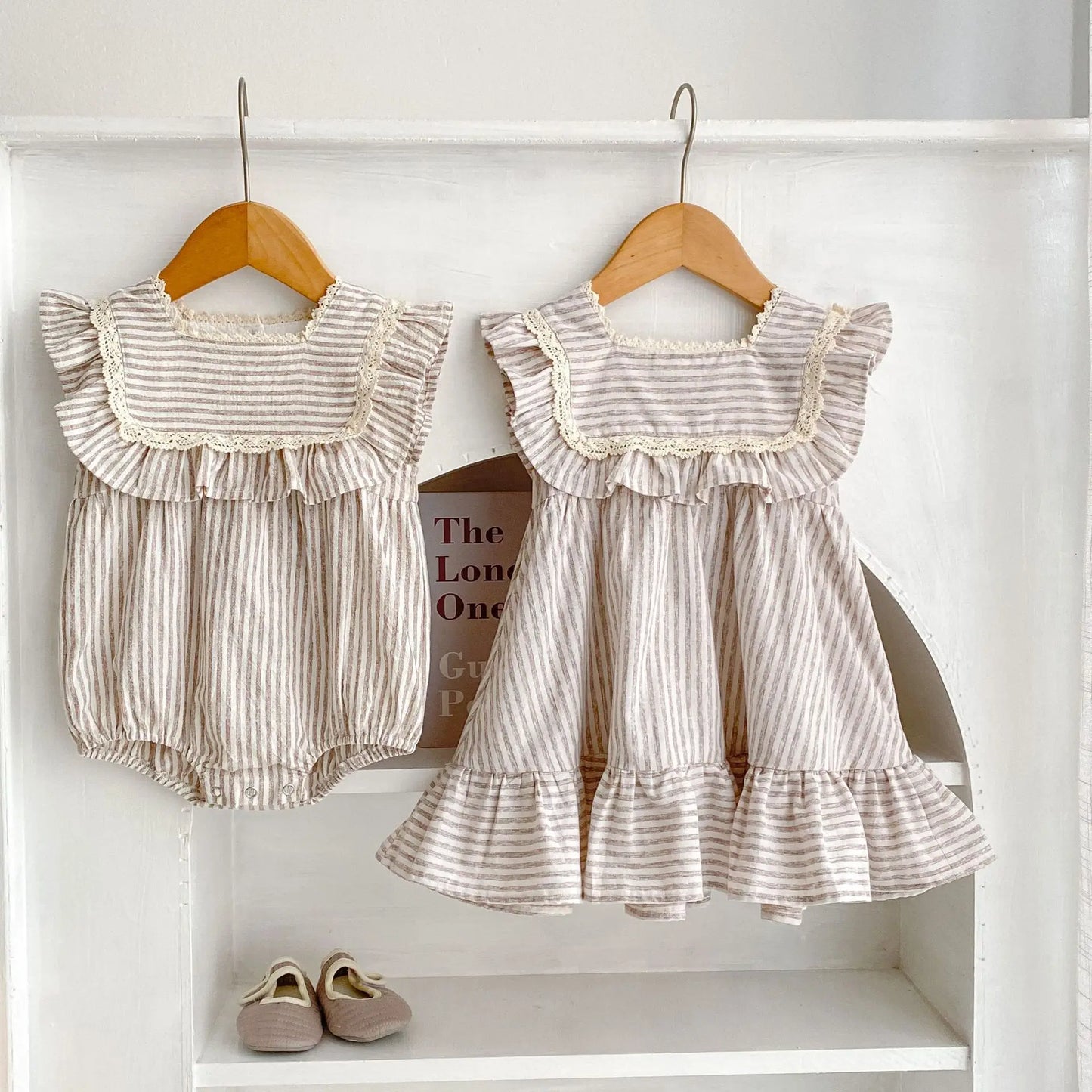 Ropa de moda para niñas de 0 a 6 años, vestido de encaje a rayas, novedad de verano, pelele para niñas, traje a juego para hermanas, vestidos de princesa